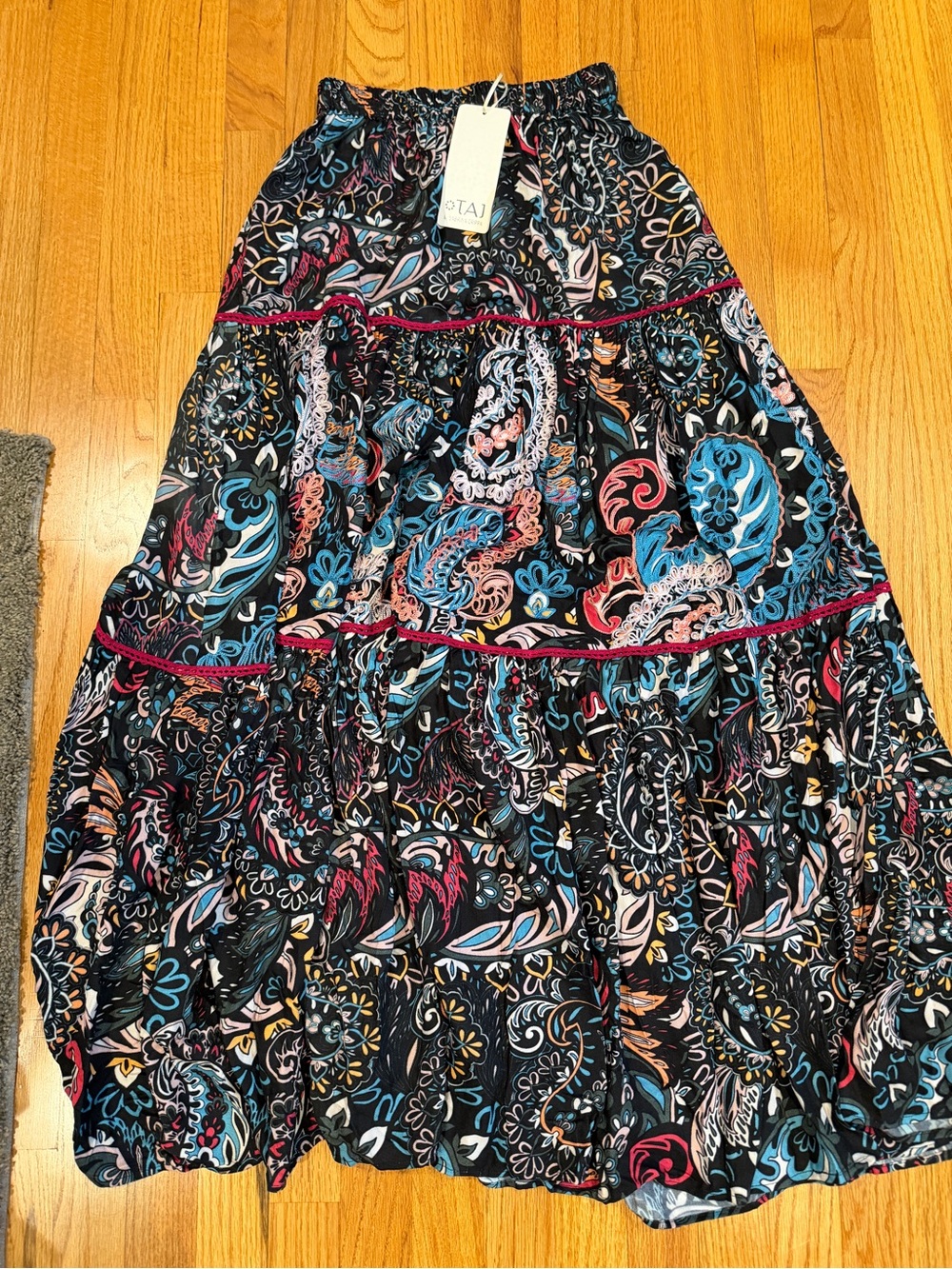 Taj by Sabrina Crippa Skirt Small NWT Retail $400
